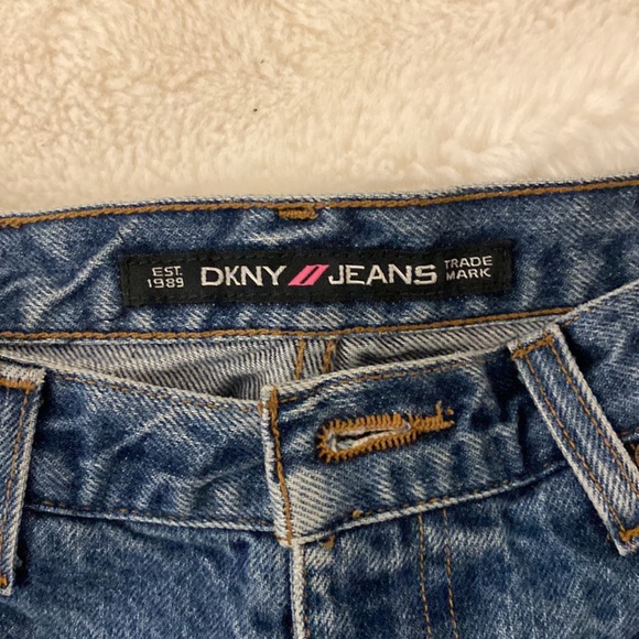 Vintage DKNY skirt in perfect condition - Picture 3 of 5